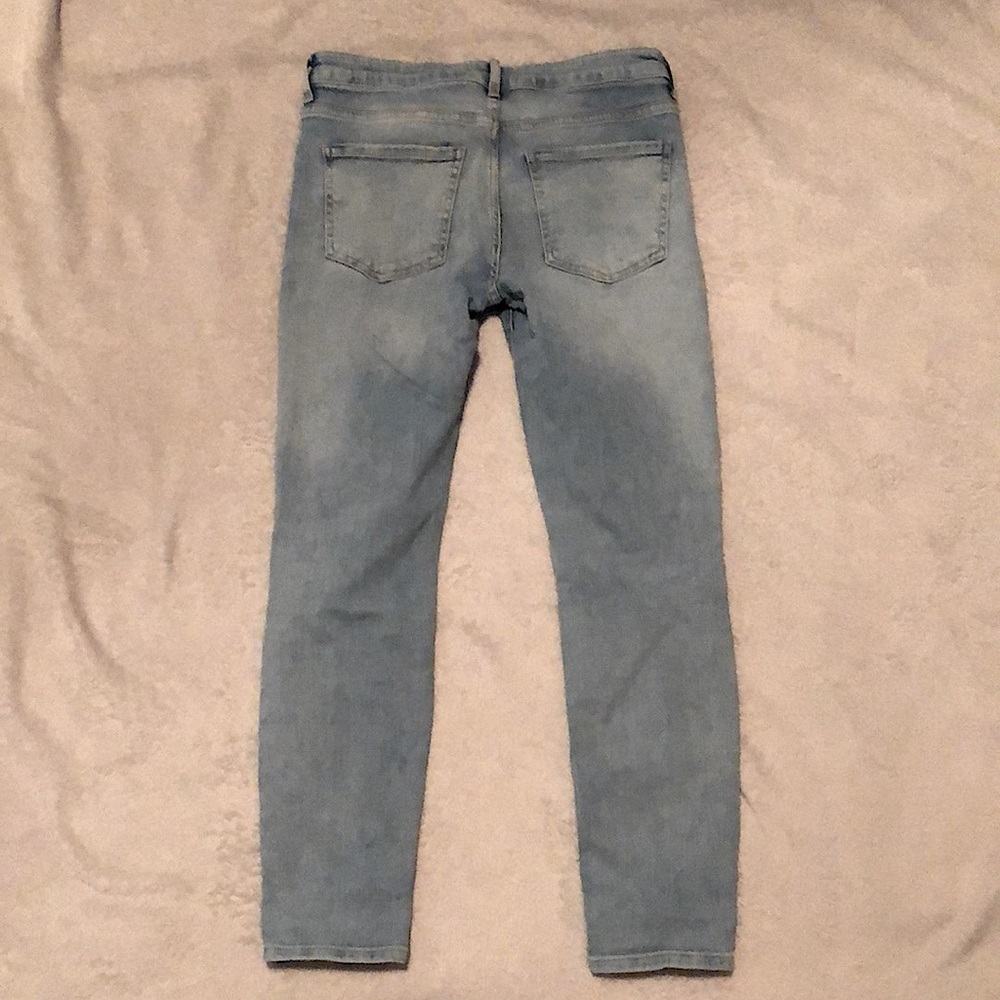 Distressed Jeans - Picture 2 of 4